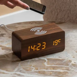 BLOCK Réveil en bois avec chargeur téléphone