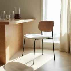 JENS Lot de 2 chaises en bois, tissu bouclette et métal