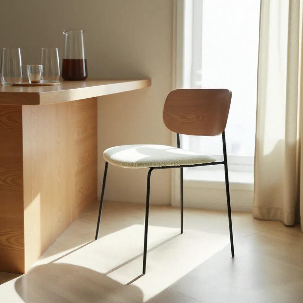 JENS Lot de 2 chaises en bois, tissu bouclette et métal