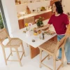 LEXIA Lot de 2 tabourets de bar intérieur/extérieur en bois d'acacia et résine tressée H76cm
