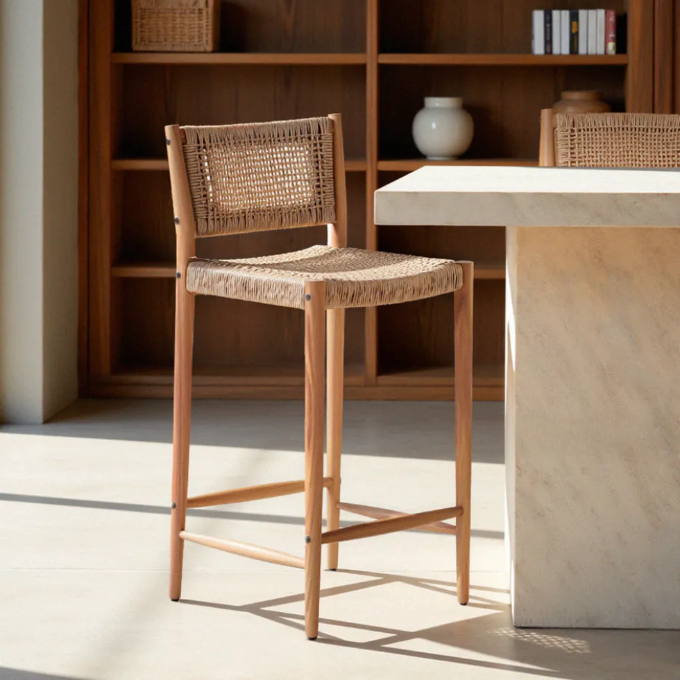 NURI Lot de 2 tabourets de bar intérieur/extérieur en bois d'acacia et résine tressée H66cm