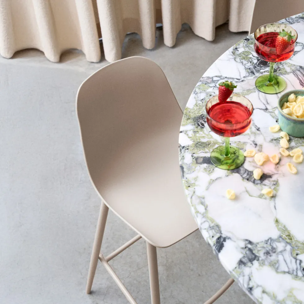 PORTLAND Lot de 4 tabourets de bar intérieur et extérieur en plastique et métal H65cm