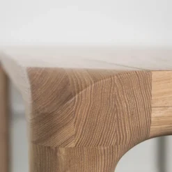 STORM Table à manger 10 personnes aux bords arrondis en bois